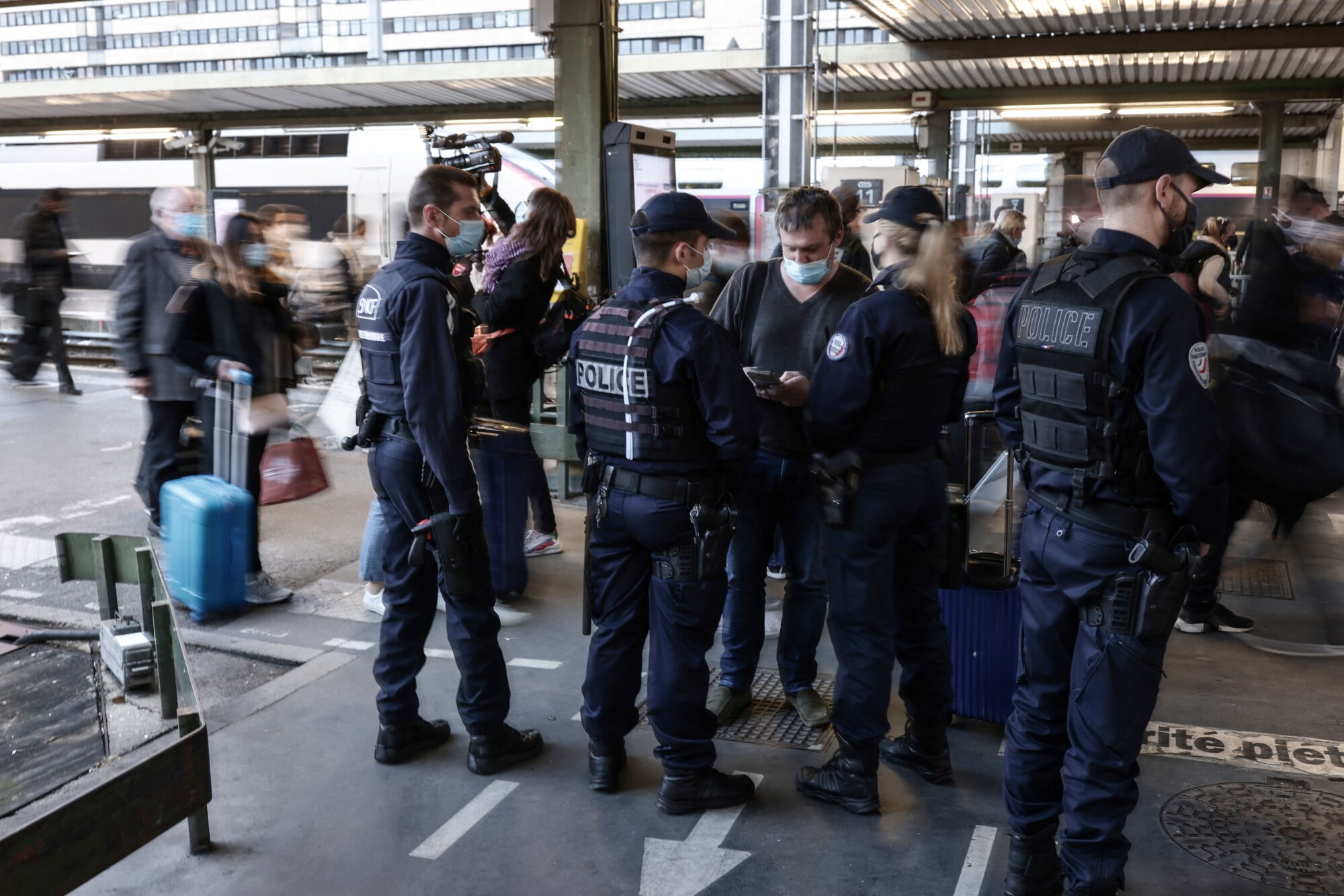 Dès 2022 les policiers voyageront gratuitement dans les trains
