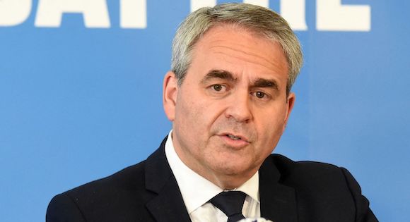 Xavier Bertrand s&rsquo;élève contre l&rsquo;interdiction de pêcher dans des zones marines britanniques