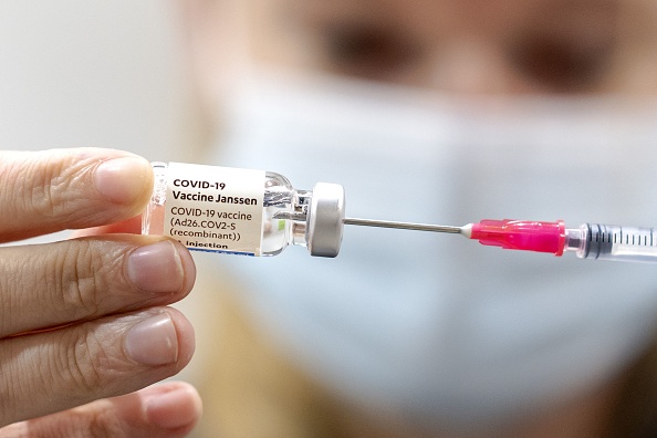 Vaccination Covid-19 : un « nombre important » d&rsquo;échecs du vaccin Janssen repéré en France