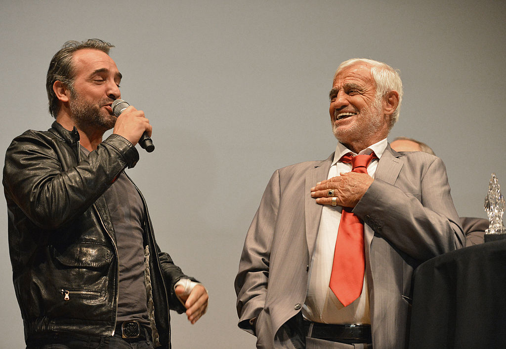 Jean Dujardin, bien ému lors de l&rsquo;hommage à Jean-Paul Belmondo : « Jean-Paul, c&rsquo;était le sourire de la France »