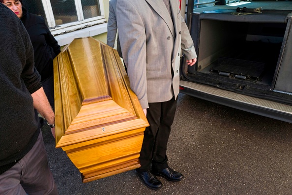 Nantes : pour offrir des obsèques dignes à leur maman, 3 orphelins lancent une cagnotte en ligne et récoltent 77 000 euros