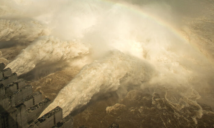 Sans avertissements, les autorités chinoises déversent les eaux des réservoirs
