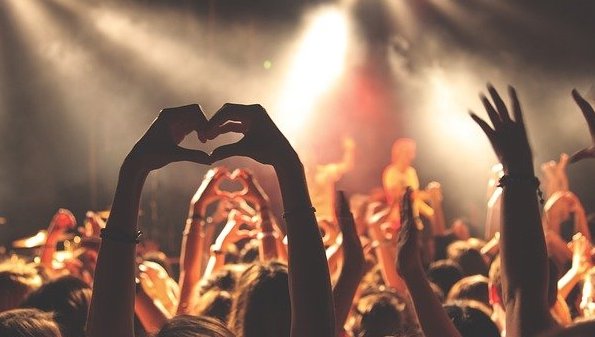 Covid-19 : jusqu&rsquo;à 10.000 euros d&rsquo;amende pour les organisateurs d&rsquo;un Nouvel An clandestin à Marseille