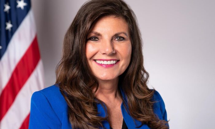 Un membre du Congrès soutient un projet de loi pour l&rsquo;immunité naturelle