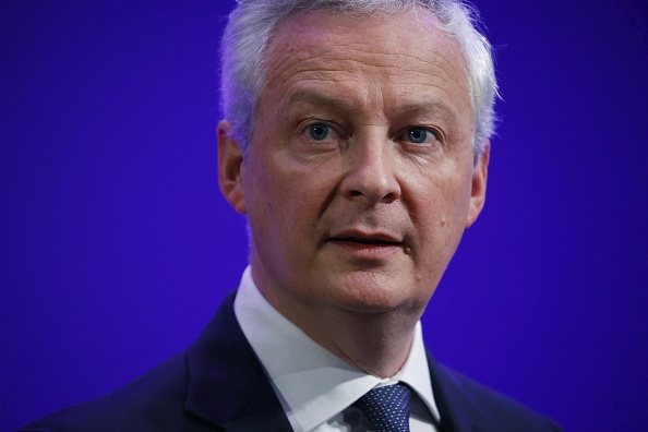 Chèques-cadeaux : Bruno Le Maire annonce une augmentation du plafond de défiscalisation à 250 euros