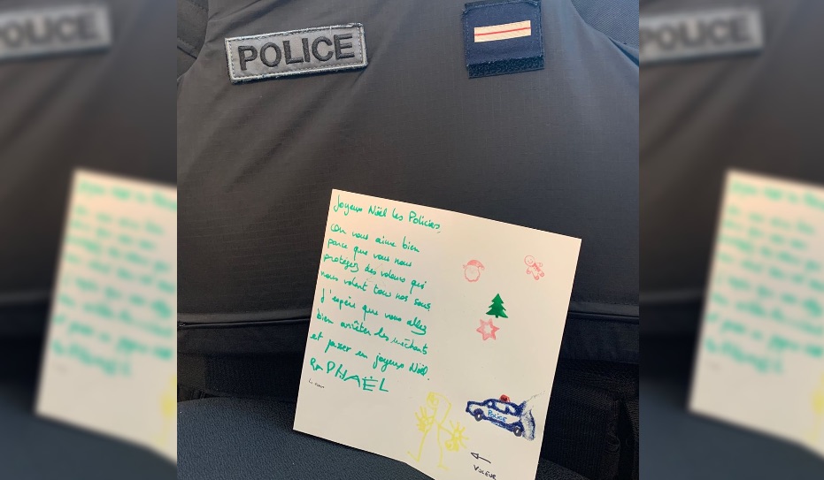 Perpignan : Raphaël, 4 ans, écrit une carte de Noël adorable aux policiers de sa ville