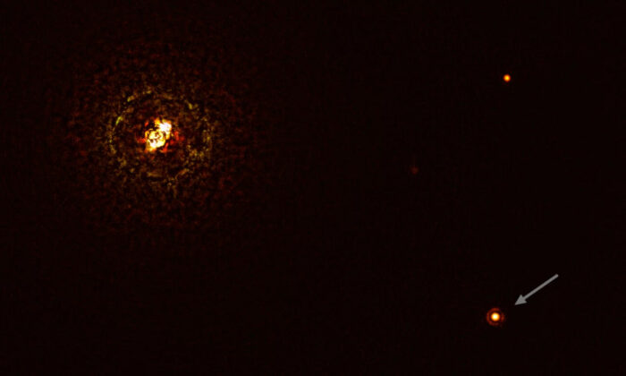 Des astronomes découvrent une planète géante 10 fois plus grande que Jupiter