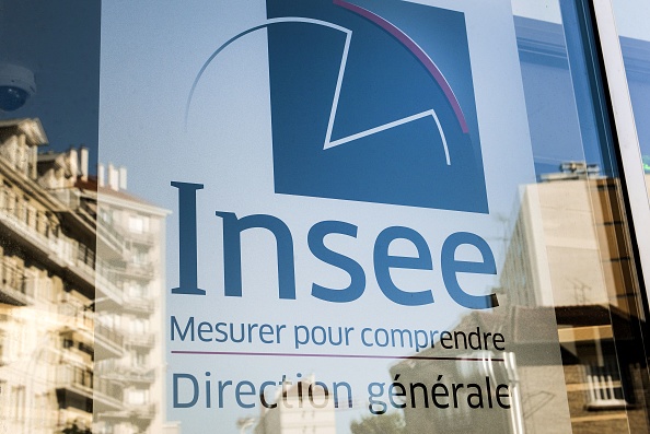 L&rsquo;Insee prévoit une poursuite de la reprise en 2022 et une hausse du Smic « de l&rsquo;ordre de 0,9% »