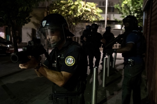 Guadeloupe : six personnes placées en garde à vue après le pillage d&rsquo;un local des douanes en novembre