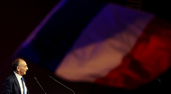 Villepinte : Eric Zemmour blessé au poignet avant de monter sur scène pour son discours