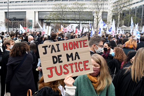 Justice en France : magistrats et greffiers mobilisés pour réclamer des moyens « dignes »