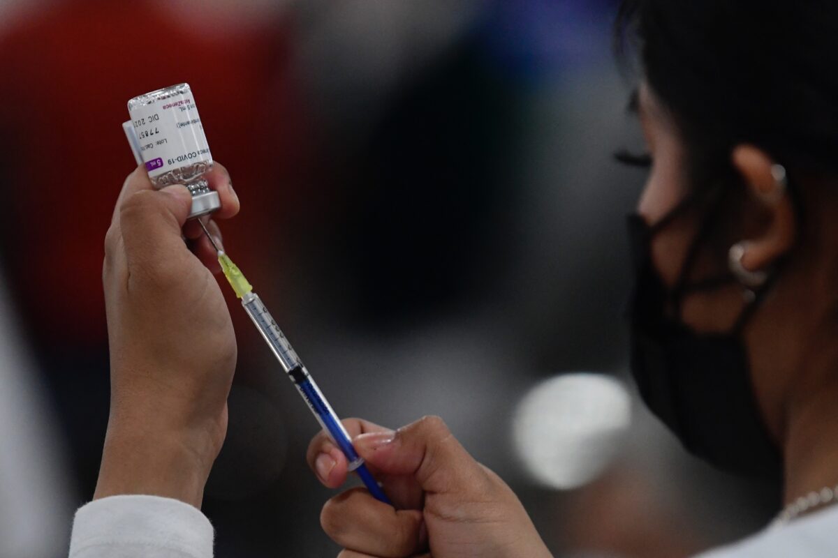 Les vaccins produisent moins d’anticorps contre le variant Omicron