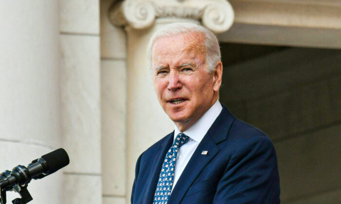 Joe Biden ne prévoit pas de confinement face au variant Omicron
