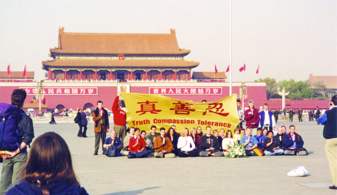 Les 36 Occidentaux qui ont défié le régime de Pékin : se rendre jusqu&rsquo;en Chine communiste pour défendre la liberté