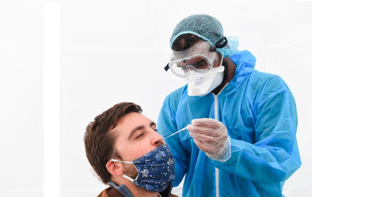 Le variant Omicron peut fournir une immunité naturelle avec des symptômes légers explique un spécialiste