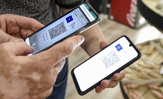 Pass vaccinal : contrôles, amendes, restaurants, âges… ce que contient le projet de loi