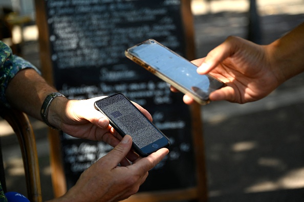 Vaccination Covid : jusqu&rsquo;à 800.000 pass possiblement désactivés samedi faute de rappel