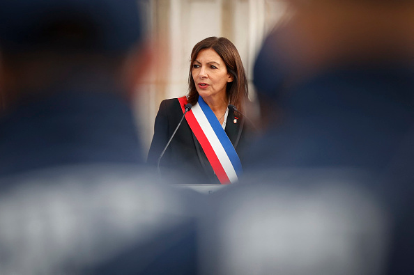 Anne Hidalgo veut « poursuivre l’embellissement de Paris » en 2022, le mouvement #SaccageParis réagit