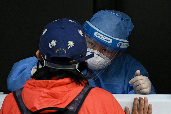 Chine : son test expiré, une femme enceinte de huit mois perd son bébé à la porte de l&rsquo;hôpital