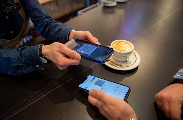 La Catalogne supprime le pass sanitaire, jugé inefficace face à Omicron