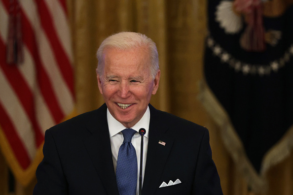 « Quel stupide fils de p***e » : Joe Biden insulte un journaliste de Fox News