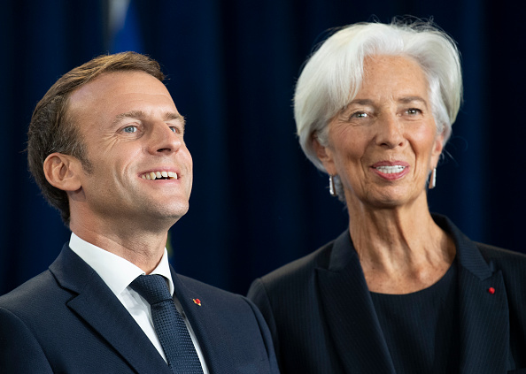 Christine Lagarde discrètement décorée par Emmanuel Macron à l&rsquo;Élysée et citée pour devenir sa Première ministre s’il est réélu