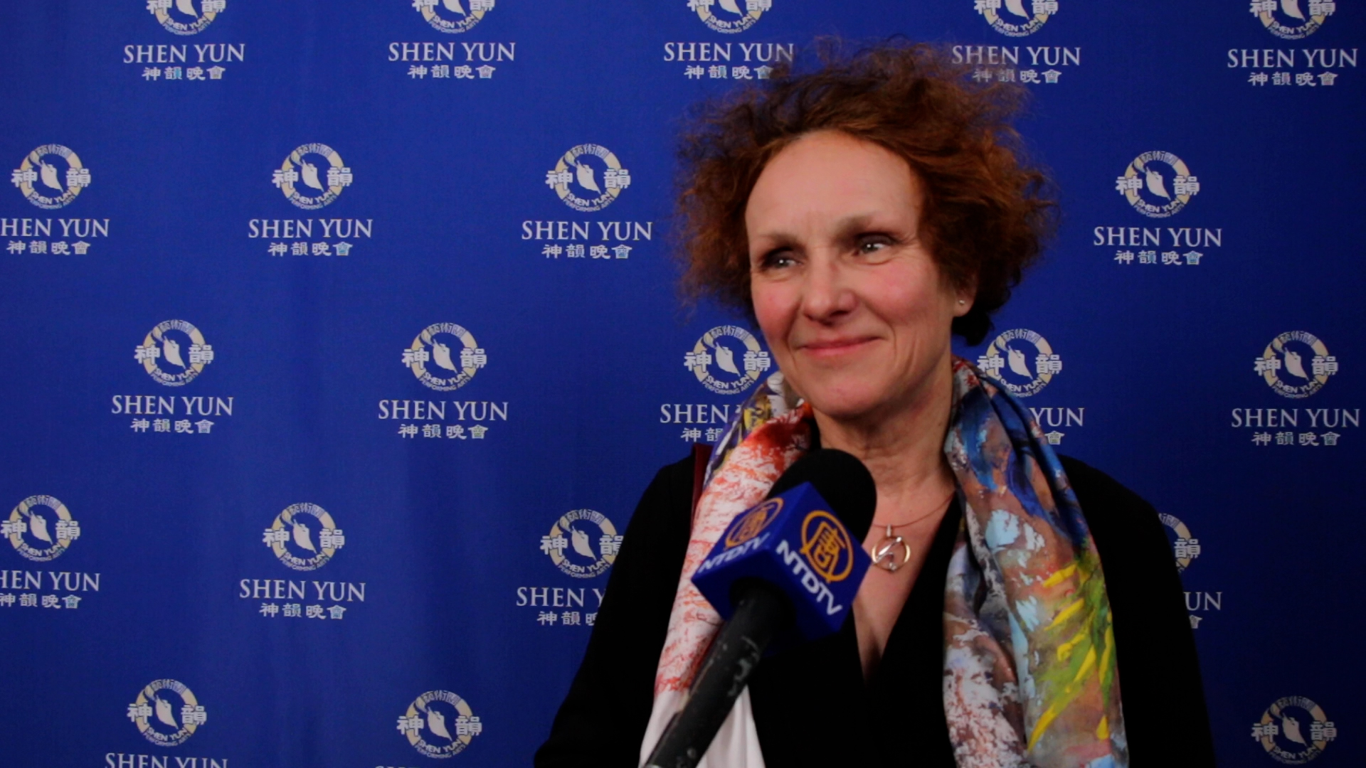 « Cette rigueur qui permet d&rsquo;avoir l&rsquo;absolu, le divin, le sacré », décrit une MOF à propos de Shen Yun