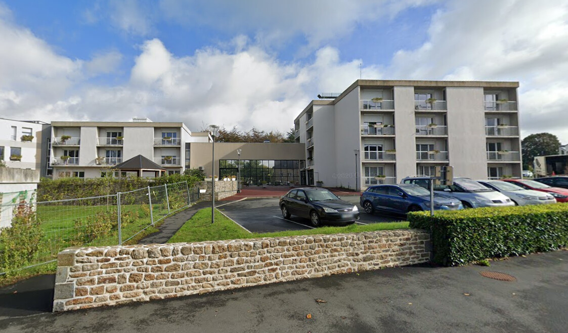 En Bretagne, les résidents d’un Ehpad vivent comme dans un village où chacun joue son rôle