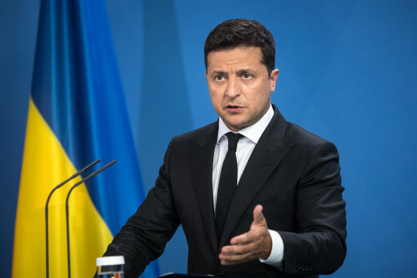 Ukraine : Zelensky s’adressera aux députés français mercredi par vidéo