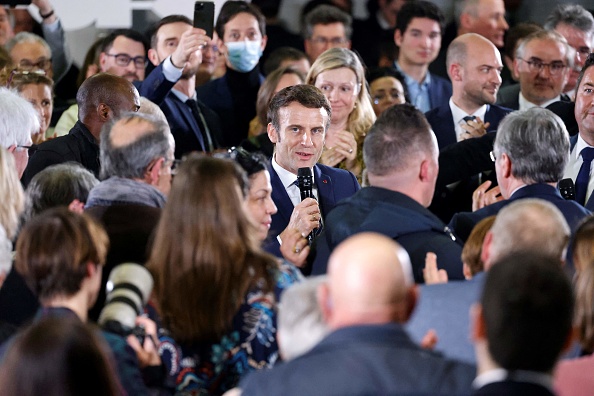 « Aucun président en fonction qui se présentait ne l’a fait » : Emmanuel Macron ne veut pas débattre avec les autres candidats