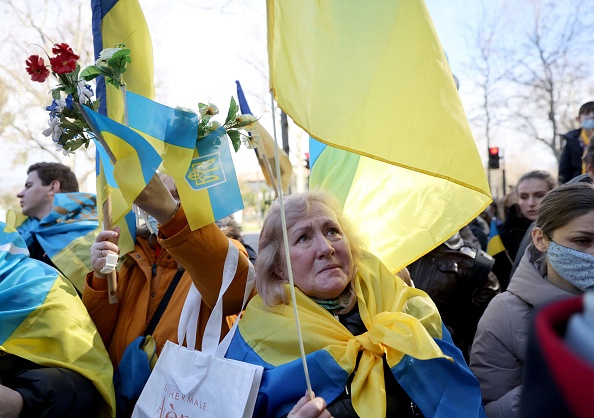 « Non à la guerre en Europe » : plus de 40.000 manifestants en France pour soutenir l’Ukraine