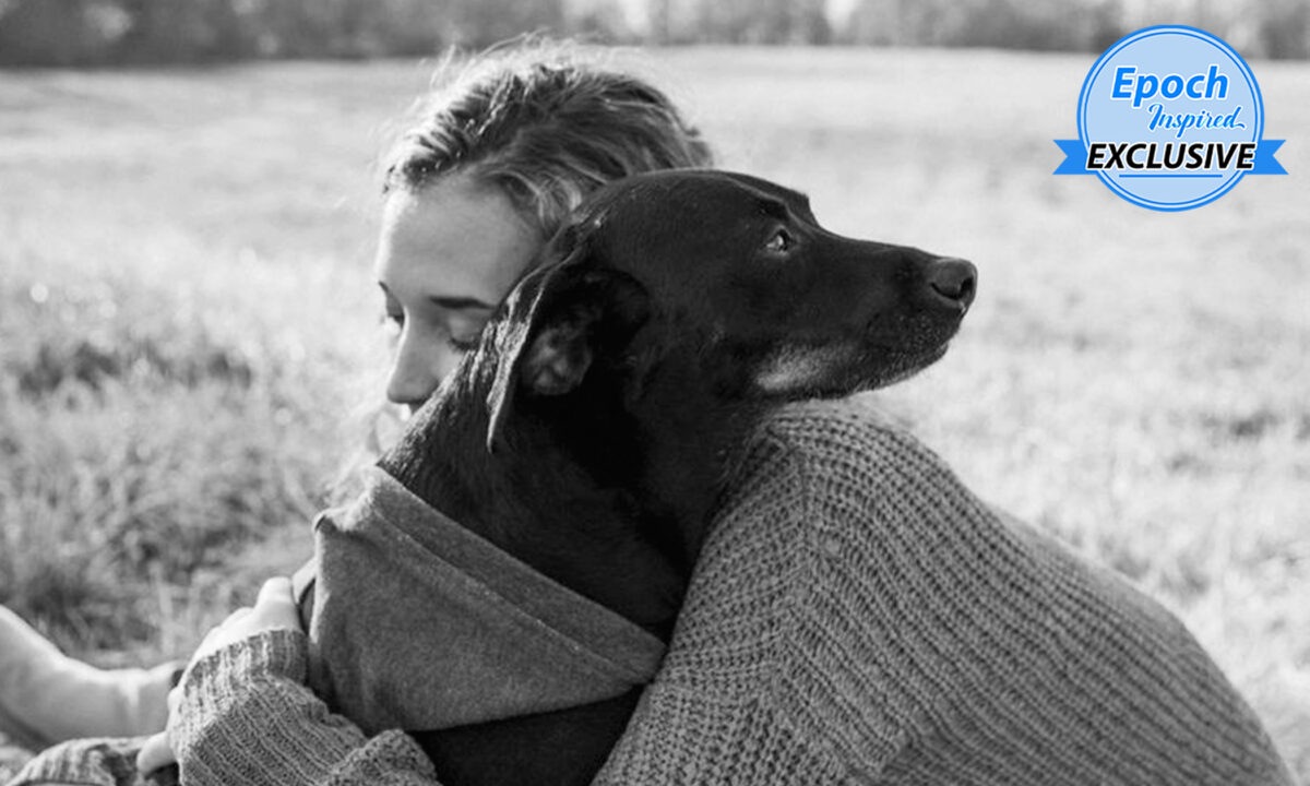 Une photographe capture gratuitement les derniers jours d&rsquo;un animal de compagnie en phase terminale avec son maître