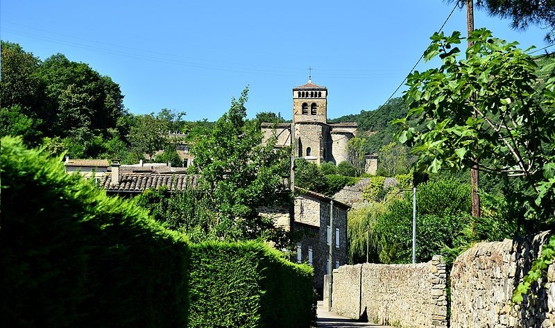 Pour faire revivre les villages d&rsquo;Ardèche, une coiffeuse se promène avec son salon itinérant