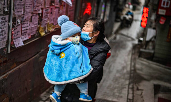 Confinement à Shanghai : les séparations forcées parents-enfants provoquent la colère des habitants