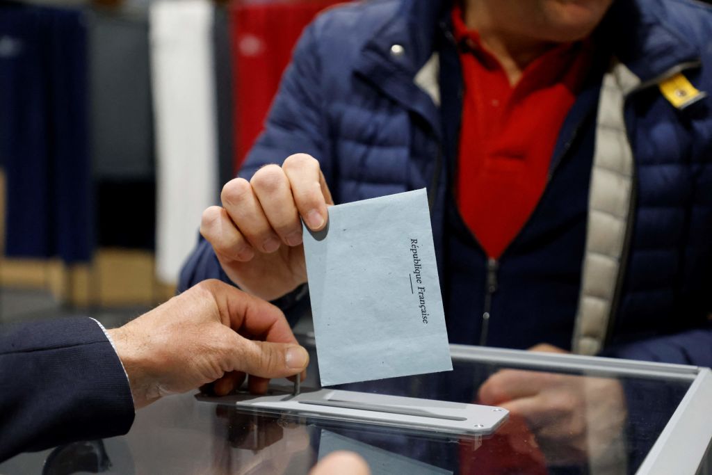 Présidentielle 2022: la participation au premier tour devrait s&rsquo;élever entre 73,5% et 75%