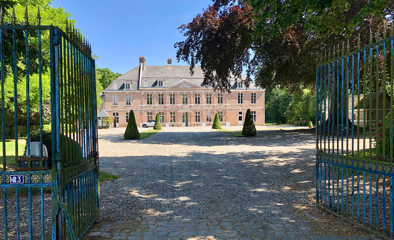 Il achète un château de 500 m2 pour 312.000 euros en remportant des enchères – un coup de chance incroyable