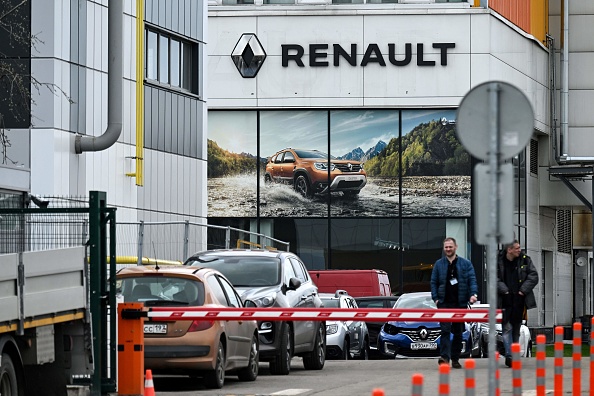 Guerre en Ukraine : Renault se retire de la Russie et cède ses actifs à Moscou