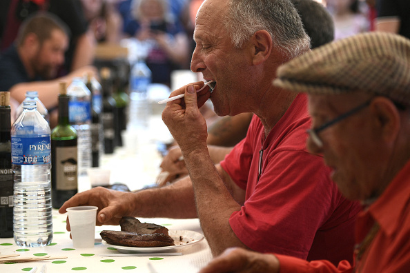 Un Gersois mange un kilo de magret de canard en 5 minutes et remporte le championnat du monde