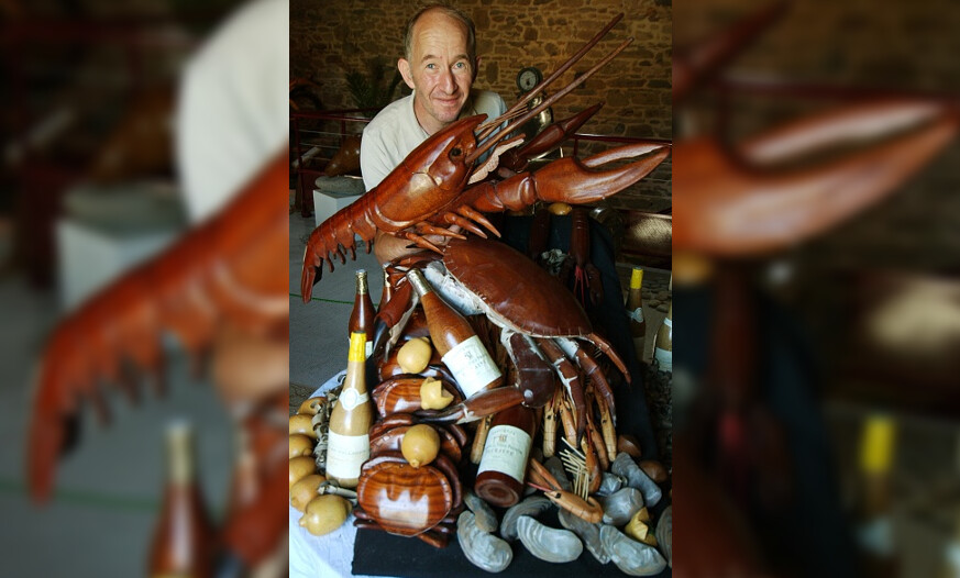 Après plus de 40 ans de créations de sculptures en bois à taille réelle, Gilbert Housset vend sa collection incroyable
