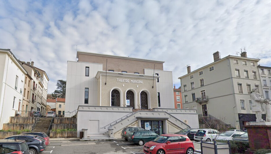 Prof de musique, il prend sa retraite et ses élèves lui offrent « le plus beau et plus intense moment » de sa carrière