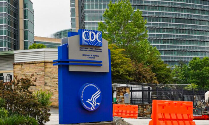 Les CDC confirment un décès post vaccination dû à une coagulation sanguine deux semaines avant d&rsquo;alerter le public: courriels