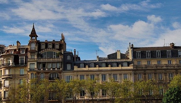 Mairie de Paris : de nouvelles taxes pour les logements et bureaux vacants, et les touristes les plus riches