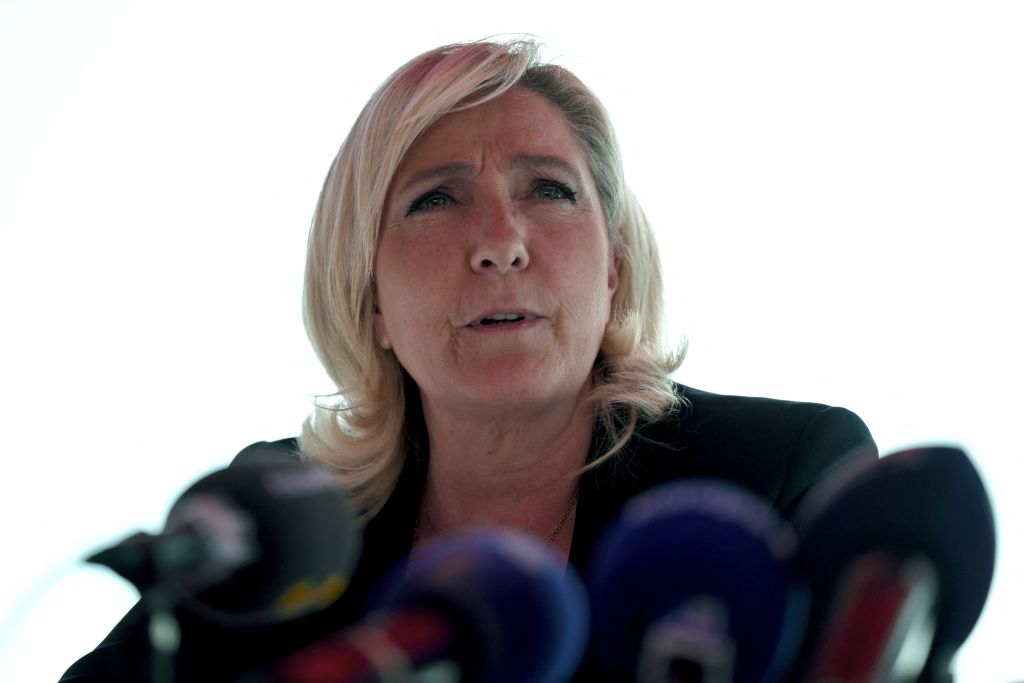 Incidents au Stade de France : « Le mensonge du ministre est gravissime », dénonce Marine Le Pen qui demande la démission de Gérald Darmanin