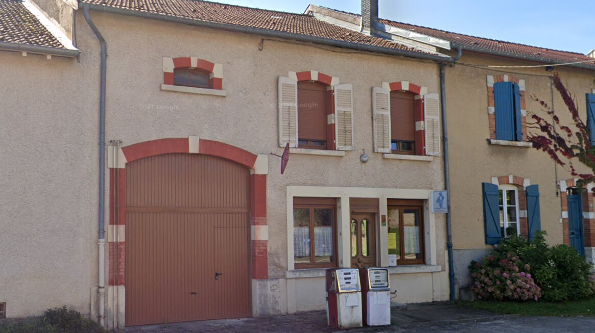 Meuse: à 90 ans, Gisèle ouvre son café deux fois par an pour conserver sa licence IV et perpétuer une part du patrimoine