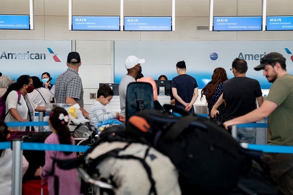 Aux Etats-Unis, des centaines de vols annulés pour le week-end de la fête nationale