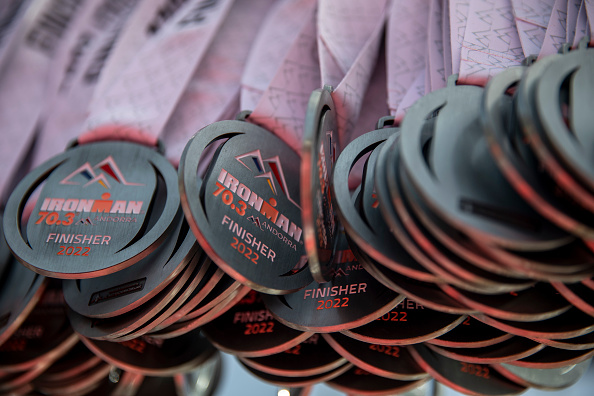 Ironman 70.3: Jérémy le pompier mène son ami handicapé jusqu&rsquo;à la ligne d&rsquo;arrivée pour la 3e fois