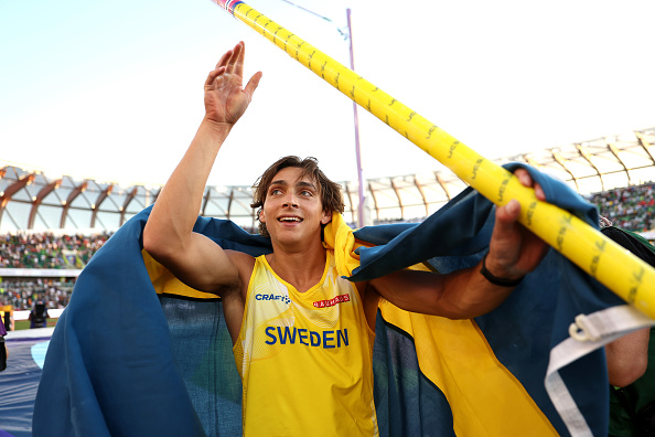Mondiaux d&rsquo;athlétisme 2022 : Armand Duplantis bat le record du monde à la perche avec 6,21 mètres