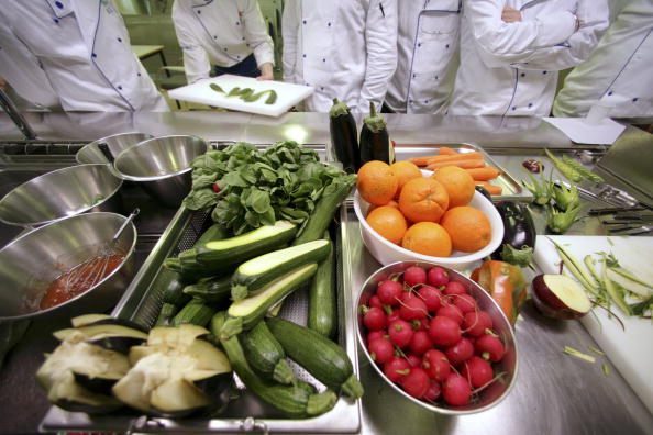 Ancien gagnant de Top chef, il plaque tout pour aller cuisiner pour les réfugiés à la frontière de l&rsquo;Ukraine