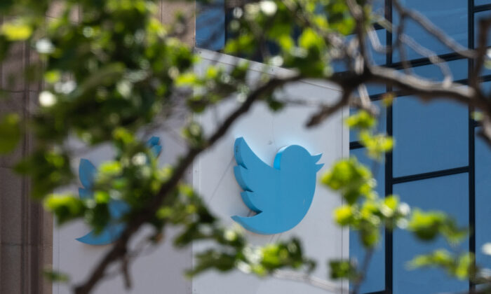 Twitter arrête de censurer Epoch Times après avoir suscité une vague d’indignation