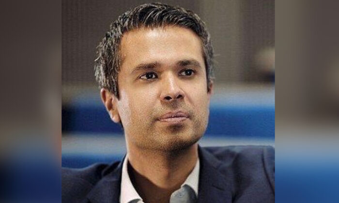 Un médecin se ravise quant aux vaccins à ARNm Covid-19 et réclame une interruption mondiale